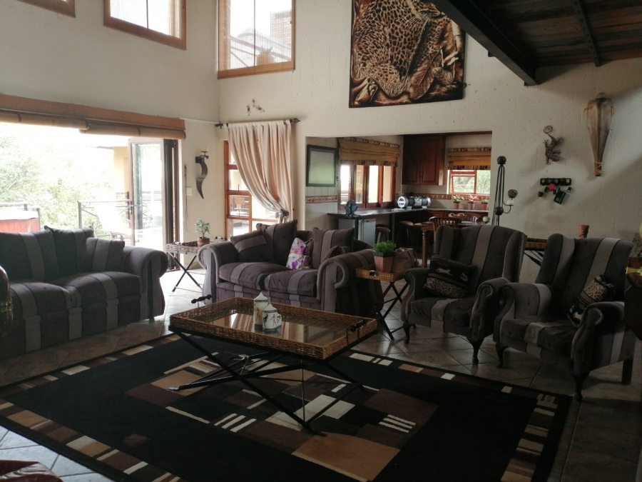 4 Bedroom Property for Sale in Boschenvaal River Front Lodges Free State